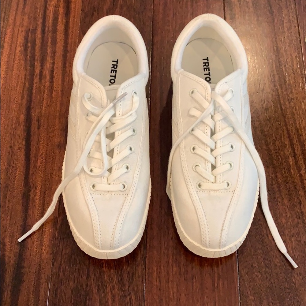 Tretorn tennis shoes